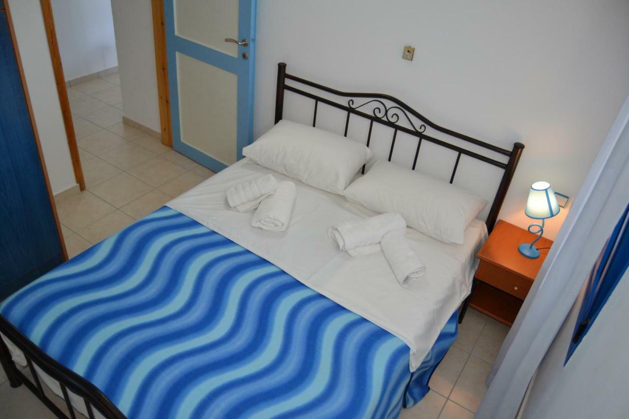 Sofia Apartment Léntas Buitenkant foto