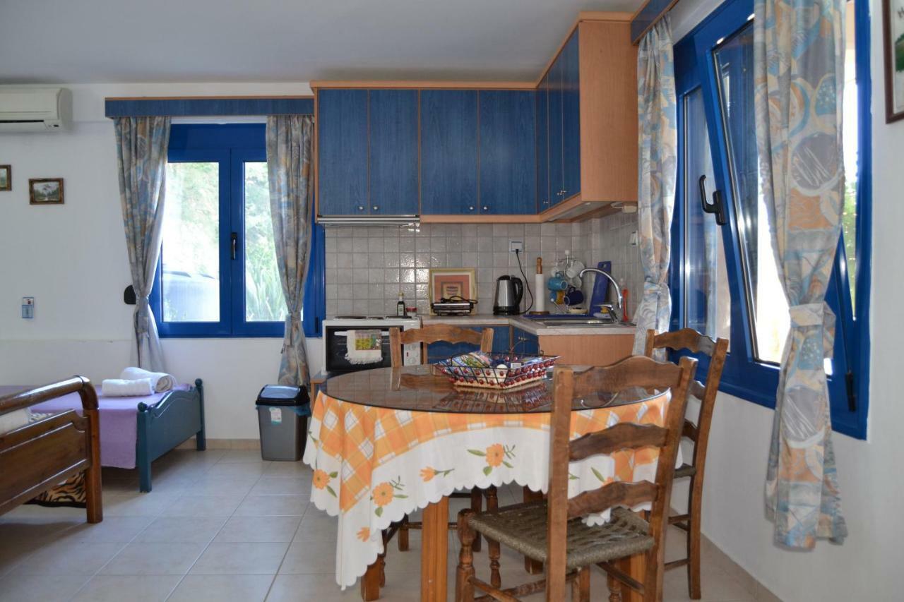 Sofia Apartment Léntas Buitenkant foto
