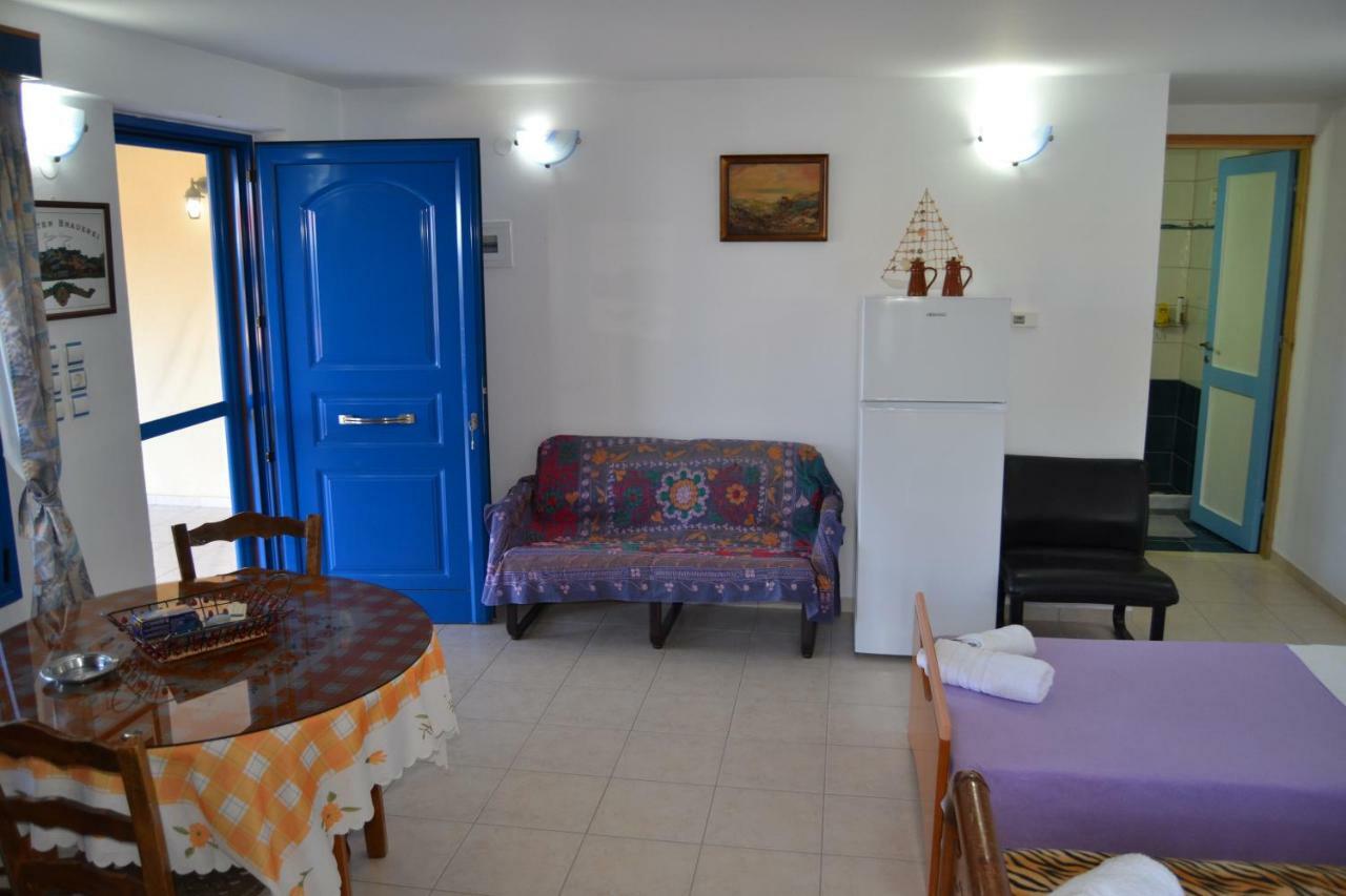 Sofia Apartment Léntas Buitenkant foto